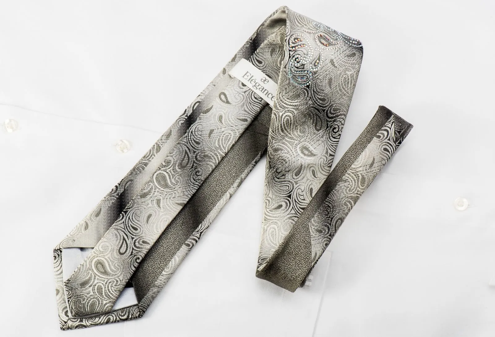 Elegance Rhinestone Necktie Paisley On Silver