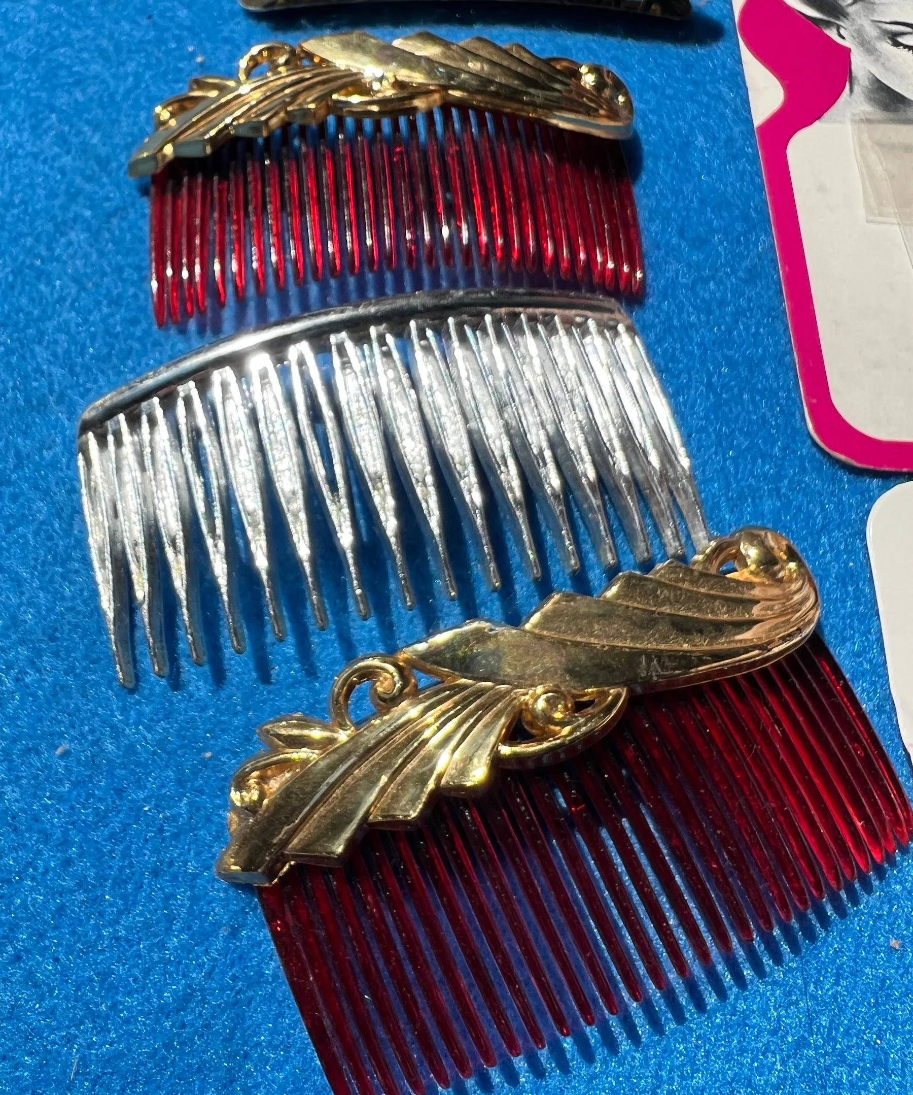 Job Lot of 17 Vintage Silver and Gold Hair Combs, Clips and Pins (1)