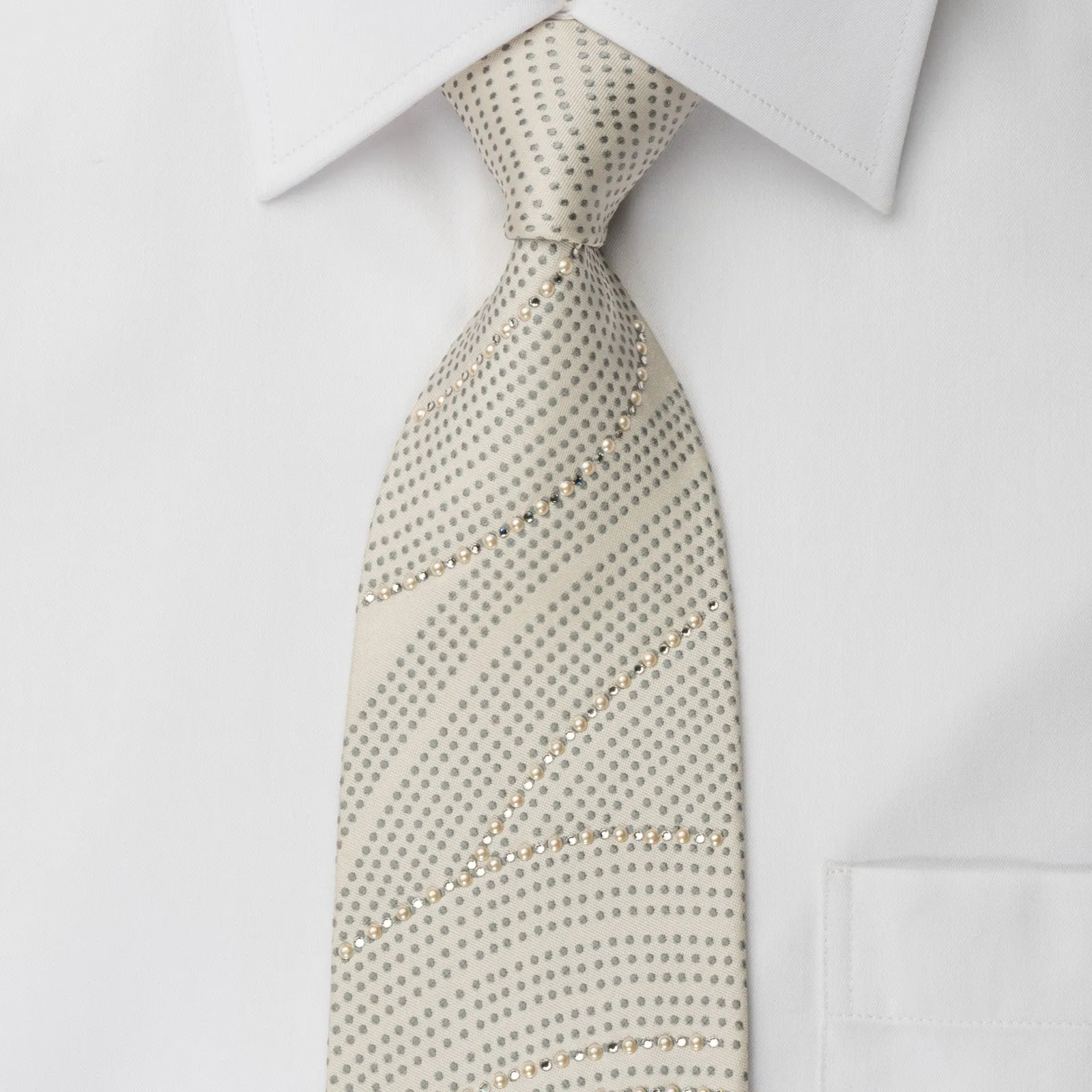 MCM White Rhinestone Necktie With White Pearls Silver Geometric Design