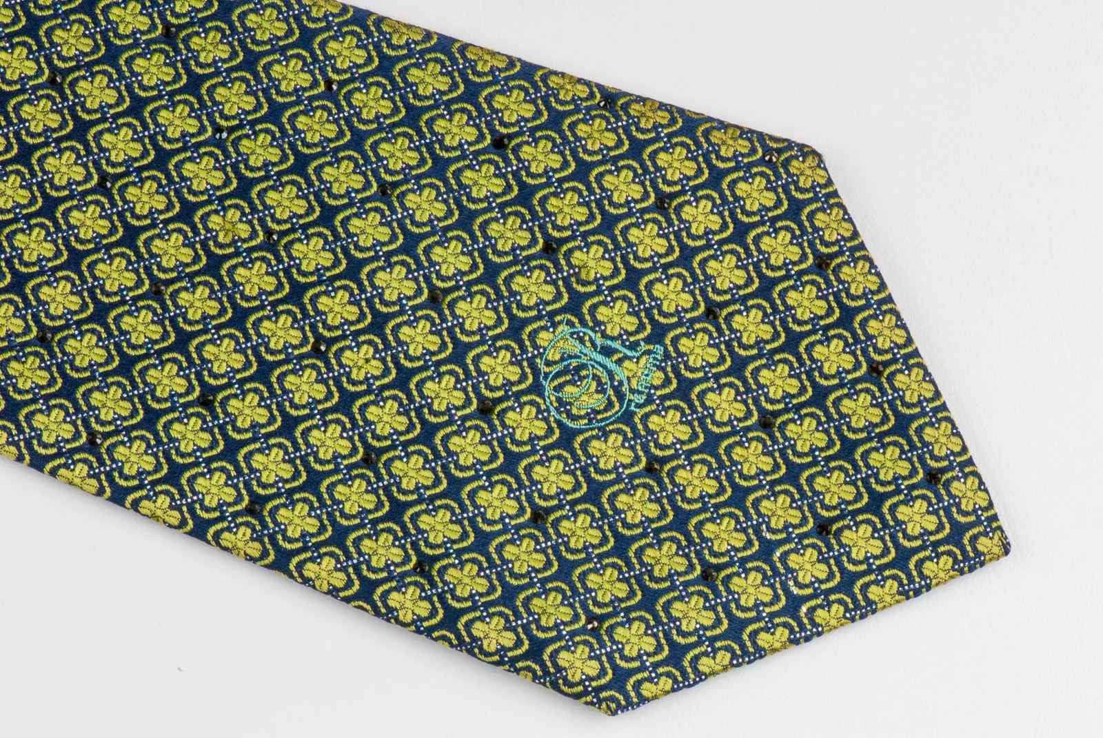 Renoma Neck Tie Green Quatrefoil On Dark Blue Silk With Dark Blue Rhinestones