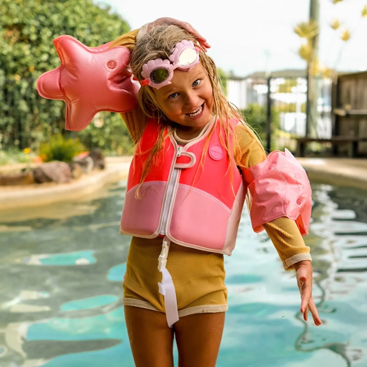 SUNNYLiFE Melody the Mermaid Float Bands Strawberry